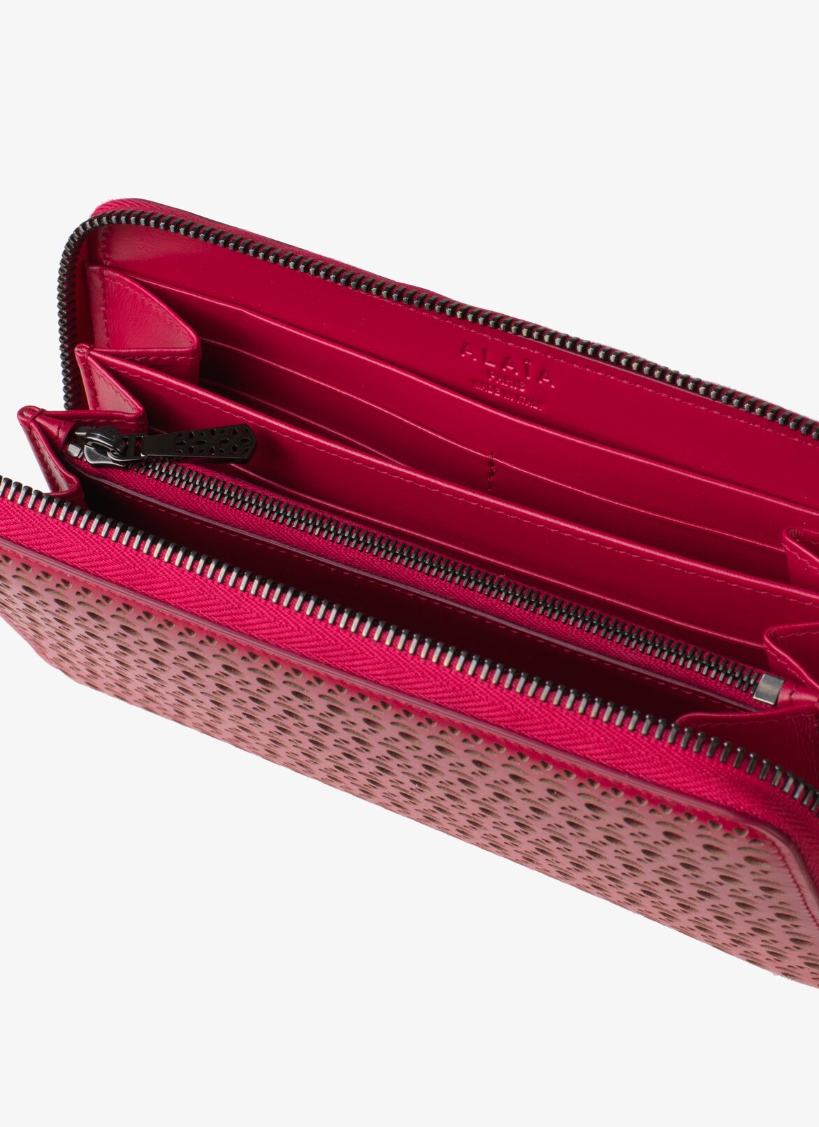 19 Zip-Around Wallet ALAÏA RASPBERRY PINK 19 ZIP-AROUND WALLET